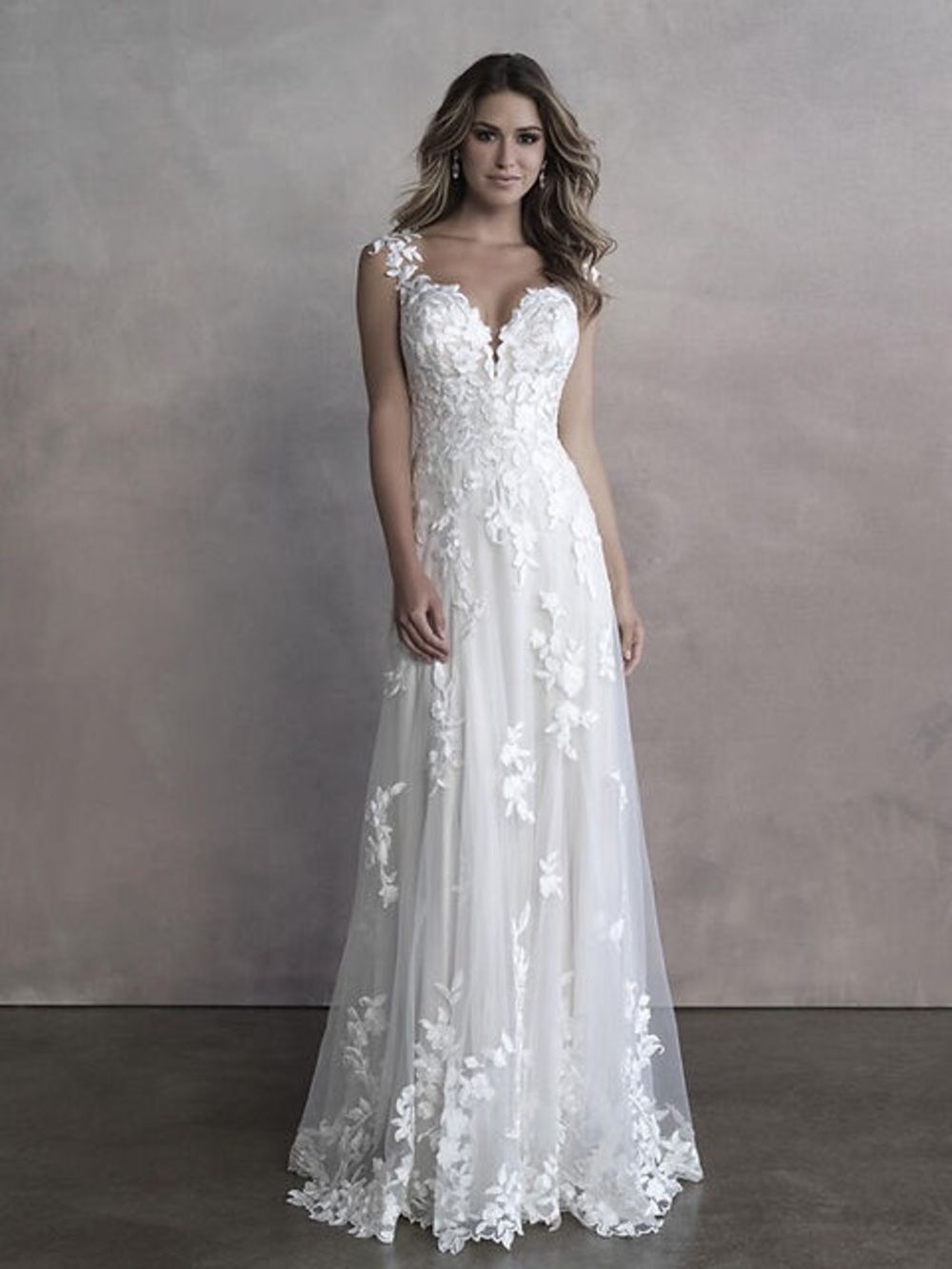 Allure Bridals Ivory Wedding Dress Size 16, new with tags